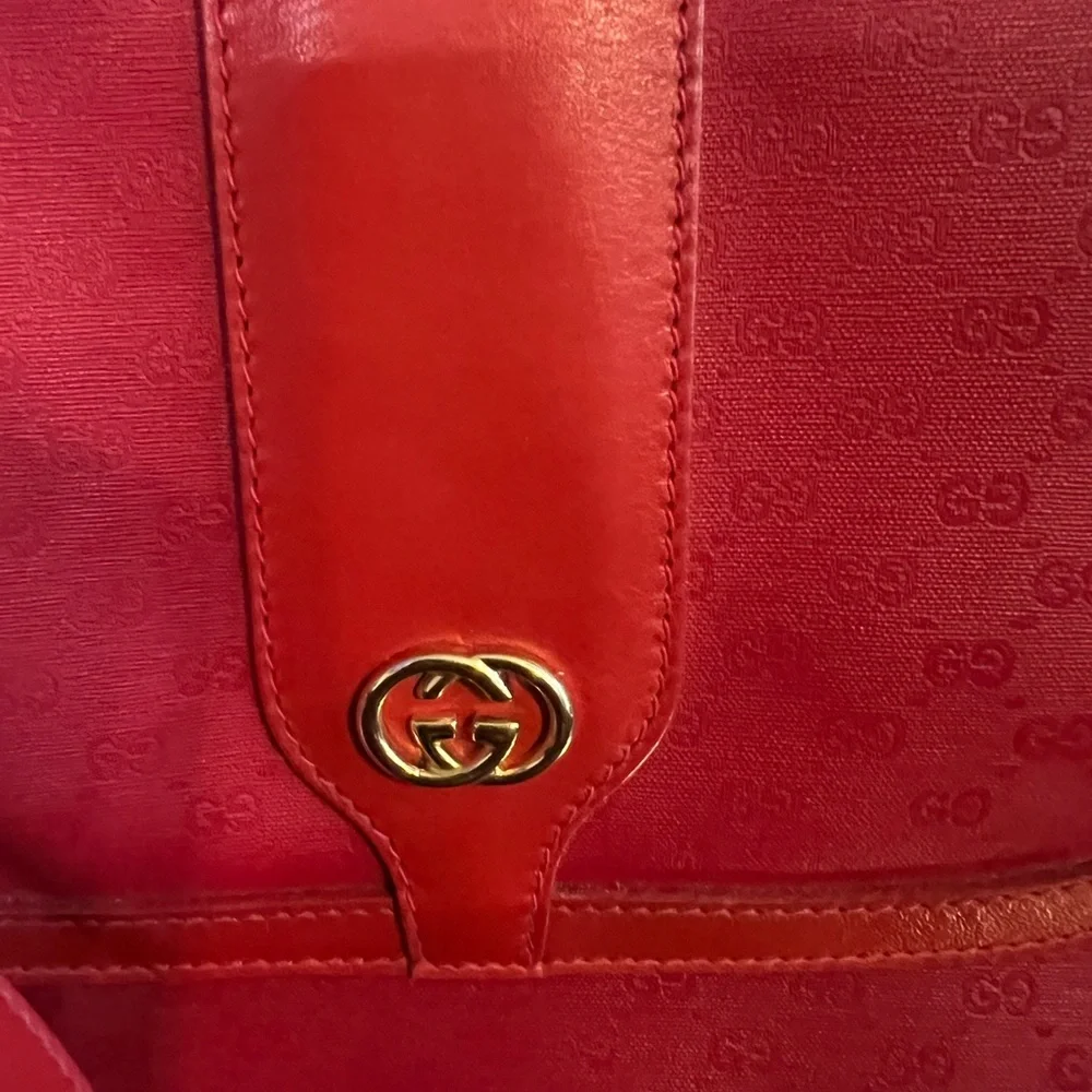 Vintage Gucci Red Leather Micro GG Shoulder Bag - Picture 2 of 11